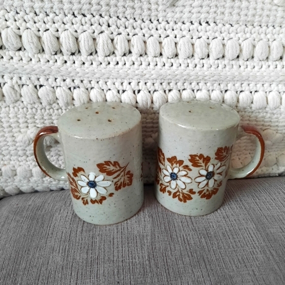 Otagiri Kitchen Vintage Otagiri Hand Painted Ceramic Salt And